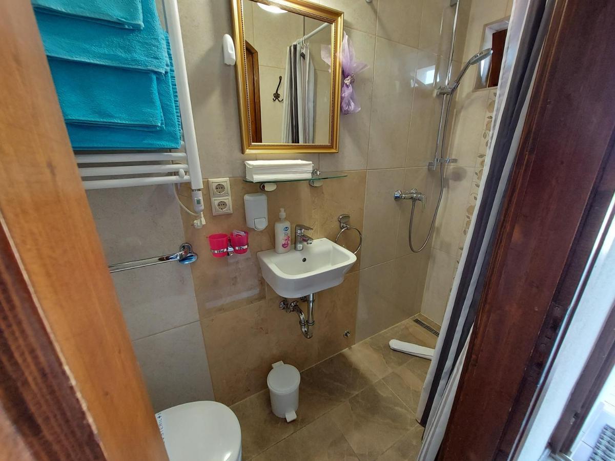 Titi Classic & Trendy Apartman Buk Ngoại thất bức ảnh
