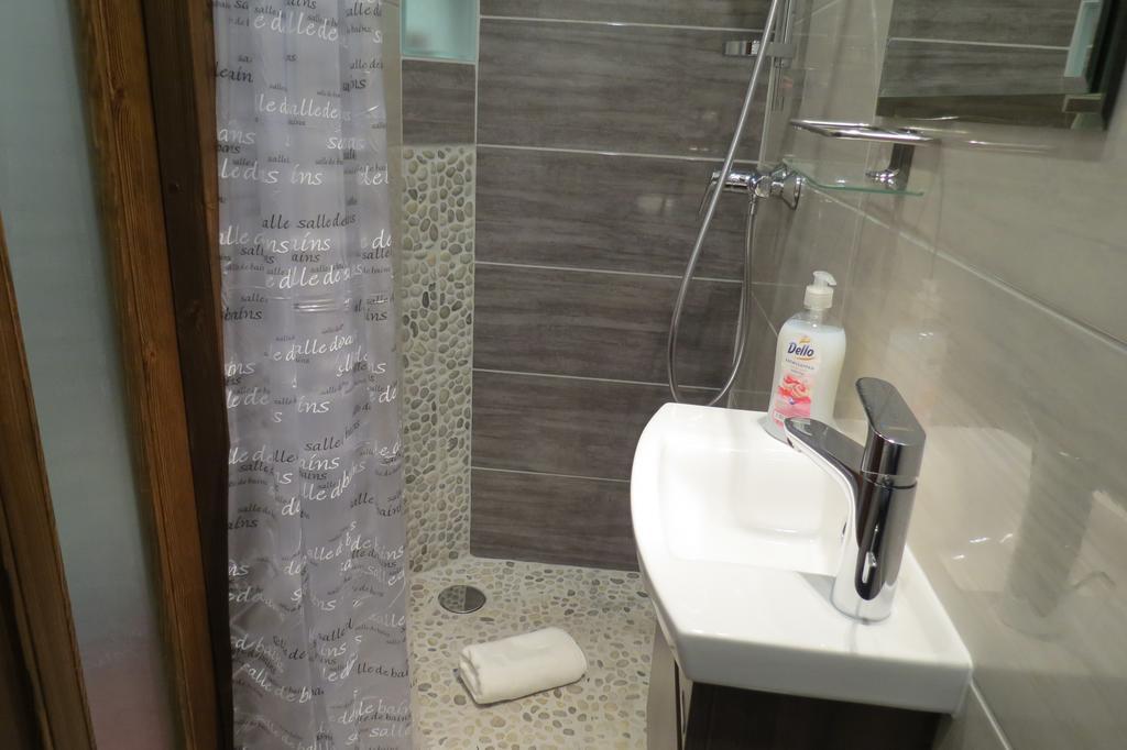 Titi Classic & Trendy Apartman Buk Phòng bức ảnh